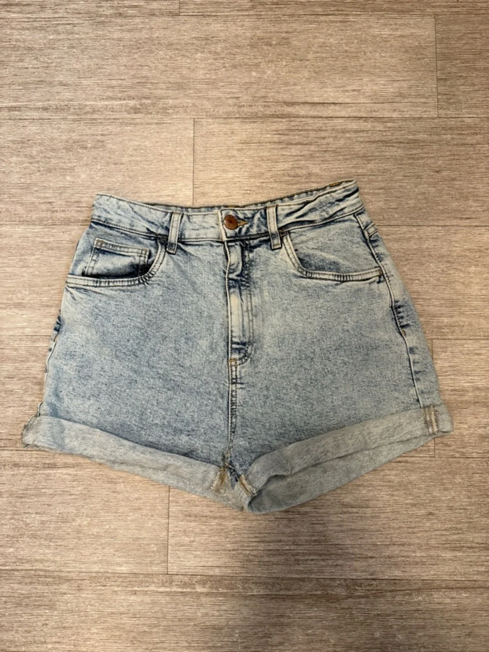 Cotton On High-Rise Light Blue Acid Wash Denim Shorts